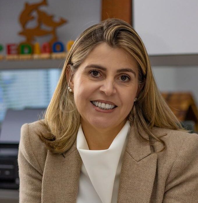 Ednalva Ortiz da Silva TrentoEspecialista em Psicopedagogia Clínica e Institucional, Intervenção Cognitiva e Aprendizagem Mediada, mediadora do PEI.